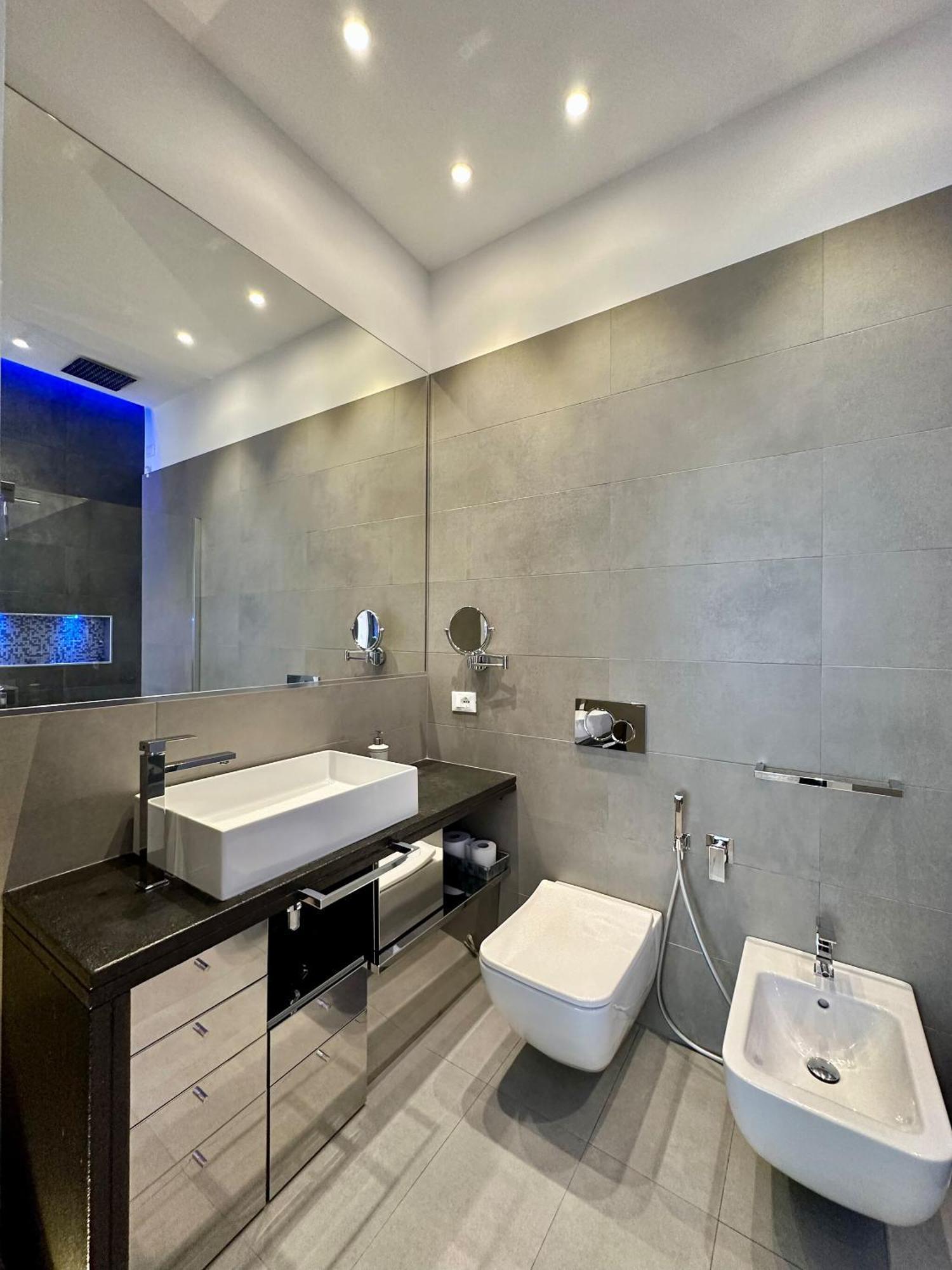 Spacious House In The Heart Of Cagliari With Terrace Villa Eksteriør billede
